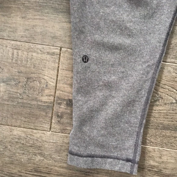 #4 Lululemon cropped joggers🍋 - Picture 4 of 4